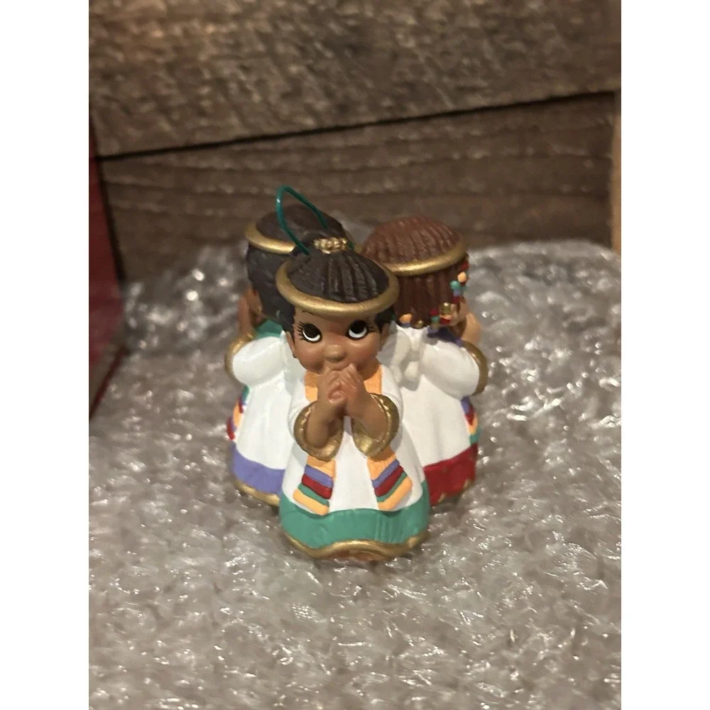 Hallmark Keepsake 2000 Angelic Trio‎ Christmas Tree Hanging Ornament 2.5